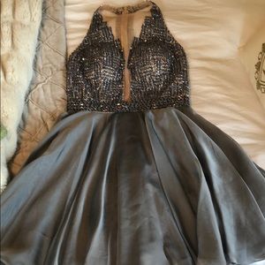 SHERRI HILL SIZE 6 DRESS!!